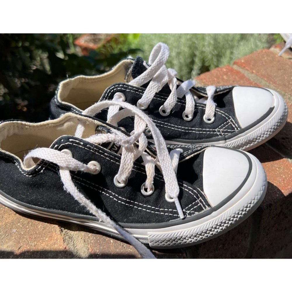 Youth Black Converse All Star Sneakers -- Size 1